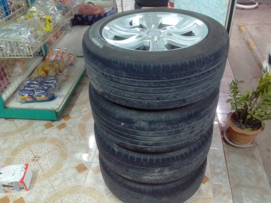 ขายแม็ก17 6รู139พร้อมยาง ปี13 ขายถูกๆครับ