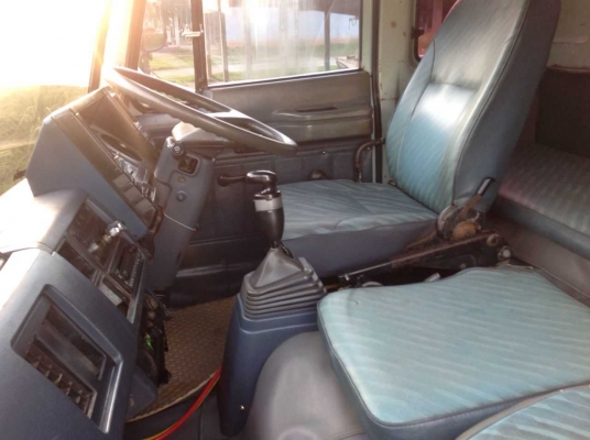 สิบล้อดั้ม 240 แรงม้า ระบบพ่วง พร้อมใช้งาน สิบล้อดั้ม 240 แรงม้า ระบบพ่วง พร้อมใช้งาน