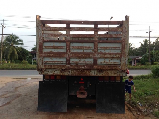 สิบล้อดั้ม 240 แรงม้า ระบบพ่วง พร้อมใช้งาน สิบล้อดั้ม 240 แรงม้า ระบบพ่วง พร้อมใช้งาน