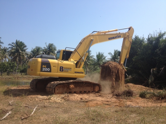 ขายรถขุด KOMATSU PC200-8