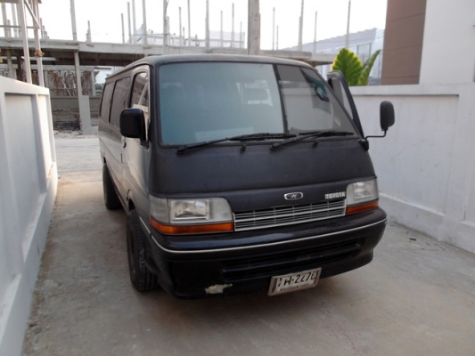 ขายรถตู้ โตโยต้า HIACE ปี93 เครื่องดีเซลเดิมครับ ราคาไม่แพงเจ้าของขายเอง พร้อมโอนครับ สนใจติดต่อได้เลยครับ