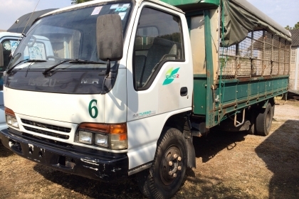 ขาย ISUZU 6ล้อ NQR70RY คัซซีใหญ่ ช่วงยาว ปี 45