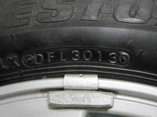 ขายล้อแม็ก Toyota Avanza พร้อมยางป้ายแดงปี 13 ขอบ 15 ขายล้อแม็ก Toyota Avanza พร้อมยางป้ายแดงปี 13 ขอบ 15