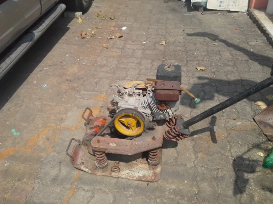 เลิกกิจการ ขายเครื่่องมือก่อสร้าง มีหลายอย่าง