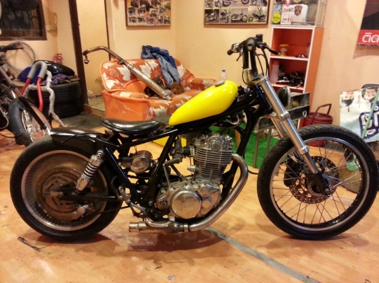 วุฒินนบุรี// ขาย SR400cc. เลขเต็มแต่งโอสคุ เก๋า โหด ล้อฮาเล่โช๊คหัวกลับหล่อๆเสียสรรพสารมิตรแล้ว