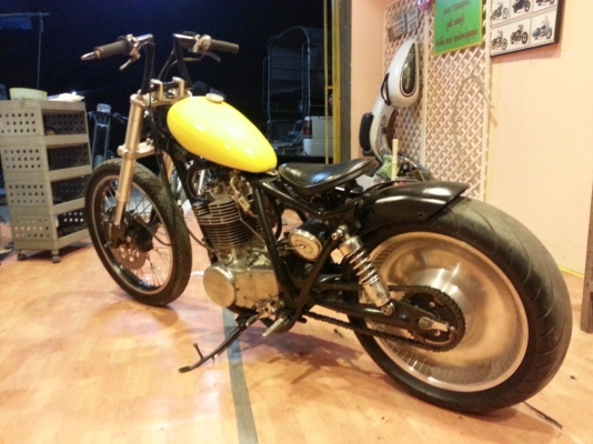 วุฒินนบุรี// ขาย SR400cc. เลขเต็มแต่งโอสคุ เก๋า โหด ล้อฮาเล่โช๊คหัวกลับหล่อๆเสียสรรพสารมิตรแล้ว