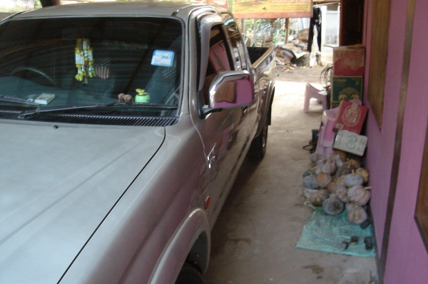 ด่วนครับ245000ลดสุดๆไปเลยครับรถบ้านสวยถูกและดีมีมาแล้วครับD4Dปี45ครับตัวแลก