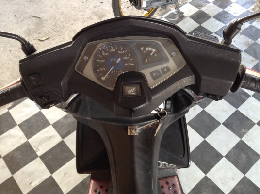 ขาย!!!ฮอนด้าแอเบรค รุ่นท๊อป ล้อแม็ก ปี50 รถเครื่องดีคับ มีเล่มทะเบียนครบ ภาษีไม่หมด