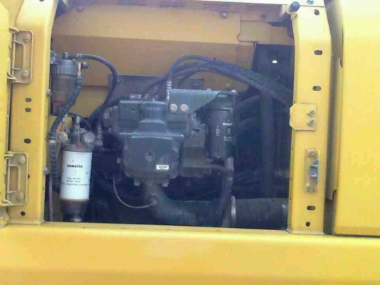 ขาย รถแบ็คโฮ KOMATSU PC200-8