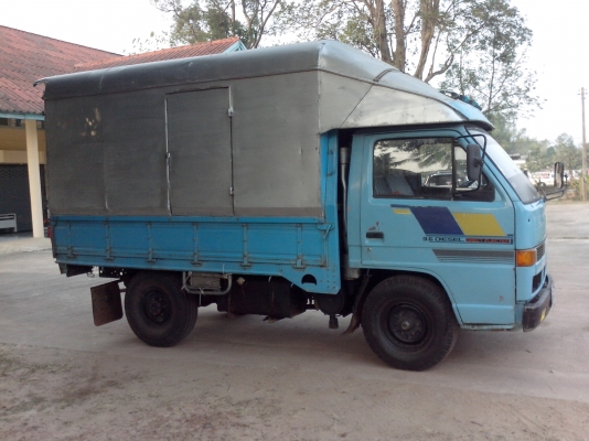 ขายรถบรรทุก 4 ล้อกลาง