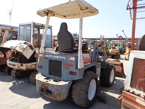 ขาย รถตักล้อยาง MITSUBISHI WS400A เครื่องยนต์ 4 สูบ ขาย รถตักล้อยาง MITSUBISHI WS400A เครื่องยนต์ 4 สูบ
