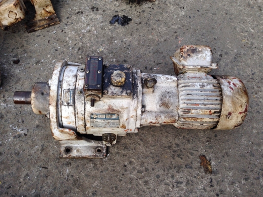 ขายมอเตอร์เกียร์ Sumitomo 2 HP. 380 V แบบปรับรอบได้ ตัวมอเตอร์เป็นรุ่นโครงสร้างกันระเบิด แข็งแรงมาก สภาพดี(ในรูปยังไม่ได้ล้างครับ) มีอยู่ 4 ตัวครับ
