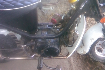 ชิบปิ้งเครื่องเวฟ 100 พร้อมใช้สภาพแต่งนิดๆครับสวยครับเครื่องดีไม่มีเยิ้ม เป็นเครื่องเวฟ 100 เครื่องดำ  ท่อสวยๆ เบาะแต่งครับ ราคานี้น่าเก็บครับพร้อมใช้งาน