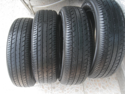 ขายยาง Yokohama db decibel e70 185/60r15 ยางผลิตสัปดาห์ที่ 28 ปี13  สนใจติดต่อเล็กคลองสามครับ (081-3747940)