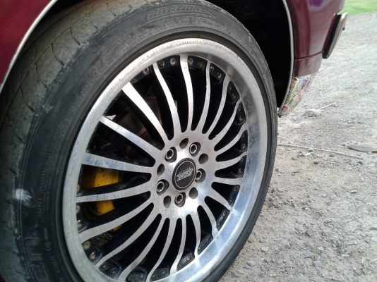 ขายดัสสันช้างเหยียบ 620 4ขอ ดิสหน้า 5เกียร์ 59000