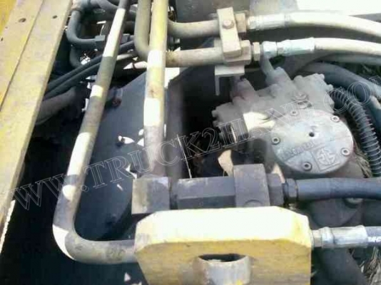 รถแบคโฮ ยี่ห้อ HITACHI รุ่น EX120