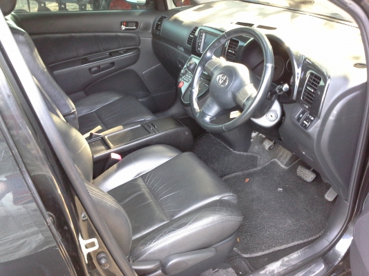 TOYOTA WISH 2.0(Q) AT ปี 2004