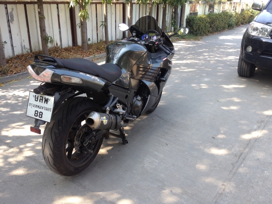 ขายดาว์น 90,000 KAWASAKI ZZR 1400 ปี 2006