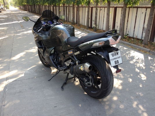 ขายดาว์น 90,000 KAWASAKI ZZR 1400 ปี 2006