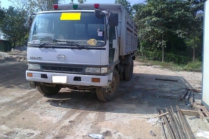 สิบล้อ HINO FM 1J 210 แรงม้า รถปี 46 ชอบราคาเท่าไรต่อรองได้ครับ