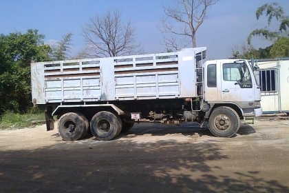 สิบล้อ HINO FM 1J 210 แรงม้า รถปี 46 ชอบราคาเท่าไรต่อรองได้ครับ