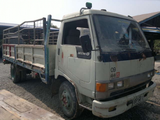 ขายรถ HINO FB2W ปี.36 เครื่่่่อง 120 CC. ยาว 5 เมตร คัสซีสวยตลอดเส้น