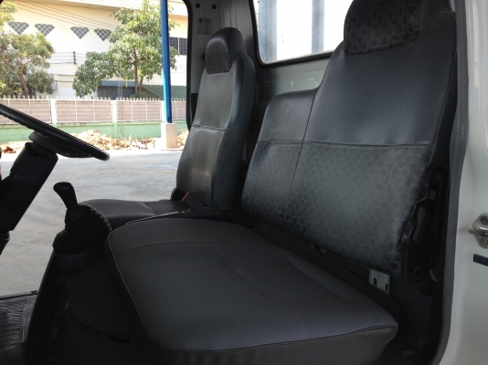 ISUZU NKR 130 แรงเทอร์โบ 6 ล้อเล็ก ปี 2549 ยาว 4.30 ม. ISUZU NKR 130 แรงเทอร์โบ 6 ล้อเล็ก ปี 2549 ยาว 4.30 ม.