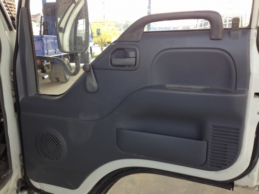 ISUZU NKR 130 แรงเทอร์โบ 6 ล้อเล็ก ปี 2549 ยาว 4.30 ม. ISUZU NKR 130 แรงเทอร์โบ 6 ล้อเล็ก ปี 2549 ยาว 4.30 ม.