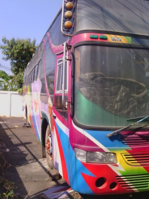 รถบัสชั้นครึ่ง52ที่นั่ง