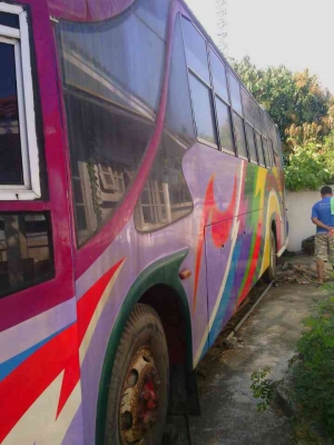 รถบัสชั้นครึ่ง52ที่นั่ง