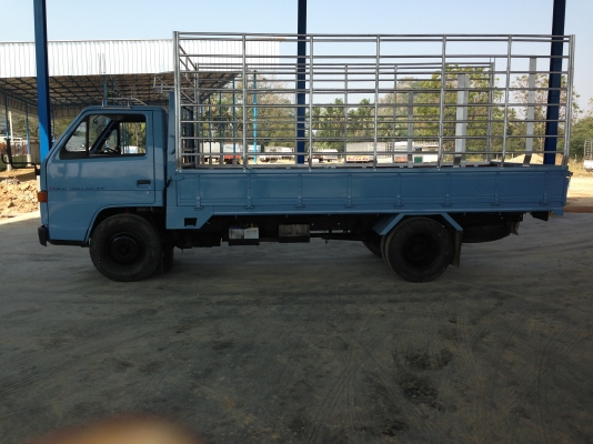 ISUZU  NKR  6 ล้อเล็ก ปี 2539 เกียร์สั้น เครื่อง 110 แรง ยาว 4.30 ม.