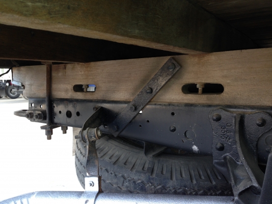 ISUZU  NKR  6 ล้อเล็ก ปี 2539 เกียร์สั้น เครื่อง 110 แรง ยาว 4.30 ม.