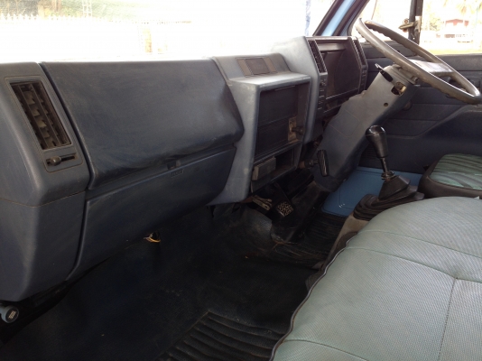 ISUZU  NKR  6 ล้อเล็ก ปี 2539 เกียร์สั้น เครื่อง 110 แรง ยาว 4.30 ม.