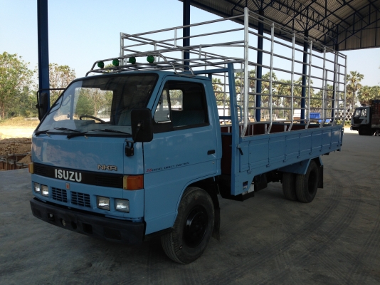 ISUZU  NKR  6 ล้อเล็ก ปี 2539 เกียร์สั้น เครื่อง 110 แรง ยาว 4.30 ม.
