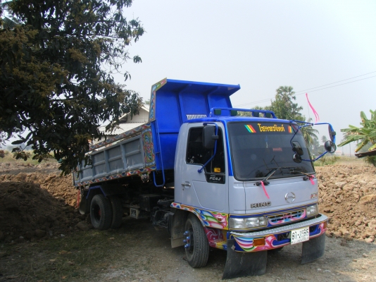 6ล้อดัมพ์ HINOFC 4J งามๆ 145HP(รถห้างแท้ๆครับผม!!!)กำลังจะได้รถใหม่แล้วลดให้ครับ 915,000 บาท