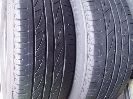 ขายยาง185 65 14 มี2เส้นๆละ400บาท