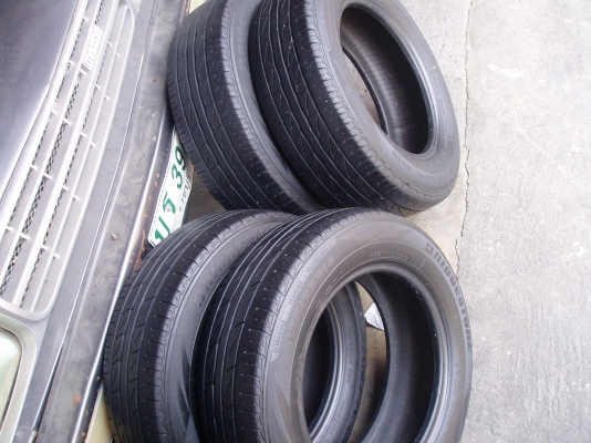 ขายยาง185 65 14 มี2เส้นๆละ400บาท