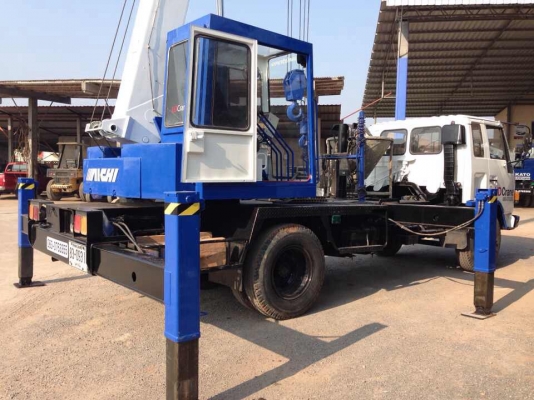 ขายเครน AICHI 7ตัน เครื่อง175 ยาง900 มีทะเบียน รถสวยสภาพดี