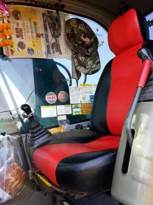 ขายด่วน!!!KOBELCO SK 135 รถสวยพร้อมใช้งานค่ะ