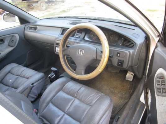 Civic เตารีด4Door สีขาว ปี93 เกียร์Auto เครื่อง1.6หัวฉีด แก๊สLPGระบบหัวฉีด ราคาเท่ารถมอไซค์ (59,000)