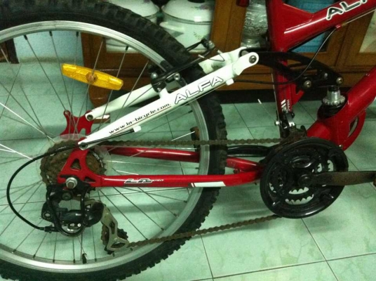 (ขายไปแล้วครับ ขอขอบคุณ คุณชวลิต ที่ขับรถจากมีนบุรี มารับรถถึงหน้าตลาดทะเลไทย จ.สมุทรสงคราม เป็นอย่างสูงครับ) จักรยาน LA เสือภูเขา 24 นิ้ว (ขายไปแล้วครับ ขอขอบคุณ คุณชวลิต ที่ขับรถจากมีนบุรี มารับรถถึงหน้าตลาดทะเลไทย จ.สมุทรสงคราม เป็นอย่างสูงครับ) จักรยาน LA เสือภูเขา 24 นิ้ว