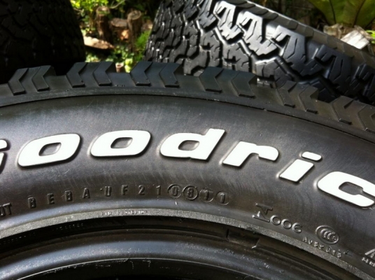 ขายยาง BF Goodrich All-terrain ขนาด 275 70 r16 ปี11