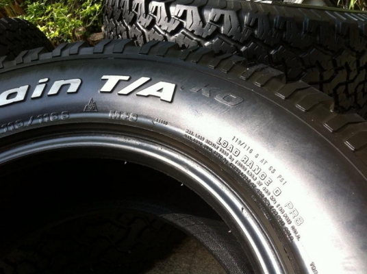 ขายยาง BF Goodrich All-terrain ขนาด 275 70 r16 ปี11