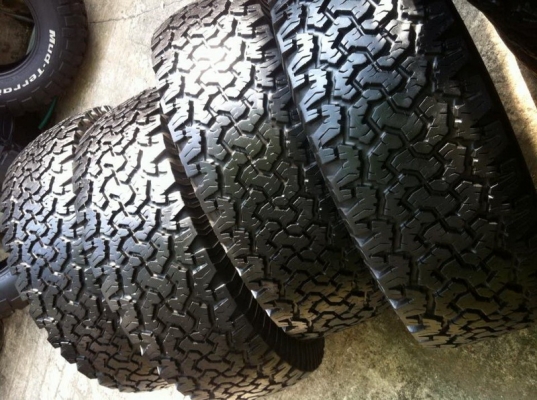 ขายยาง BF Goodrich All-terrain ขนาด 265 75 r16 ดอกสวย