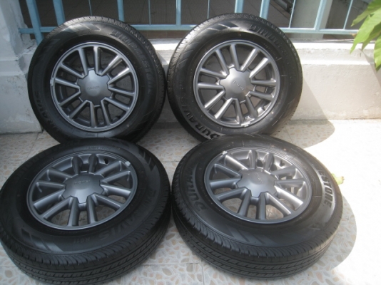 ขายล้อแม็ก All new Isuzu d-max สีรมดำ ป้ายแดง 16"x6.5" et41 6รู139.7 +ยาง Bridgestone duravis 215/70r16 ยางผลิตสัปดาห์ที่  32 ปี13  สนใจติดต่อเล็กคลองสาม (081-3747940)