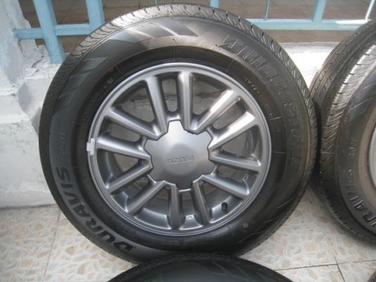 ขายล้อแม็ก All new Isuzu d-max สีรมดำ ป้ายแดง 16"x6.5" et41 6รู139.7 +ยาง Bridgestone duravis 215/70r16 ยางผลิตสัปดาห์ที่  32 ปี13  สนใจติดต่อเล็กคลองสาม (081-3747940)