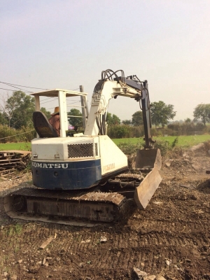 ขายรถแมคโครPC50UUสภาพพร้อมใช้ สนใจติดต่อบอย 085-156-2314