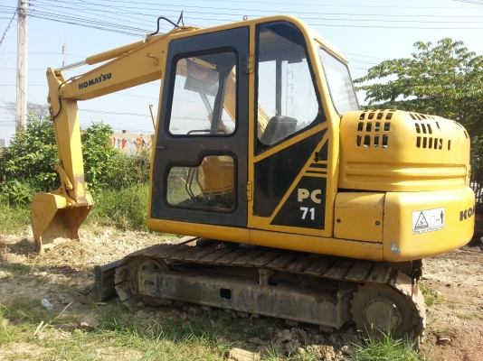 ขายรถแบคโฮ KOMATSU PC71 สภาพพร้อมใช้งาน เจ้าของขายเอง