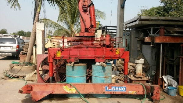 ขายเครนPADANO 3ตัน 3ปลอก สภาพพร้อมใช้งาน อุปกรณ์ครบ สภาพสวยไม่มีหักไม่มีดาม รับประกัน ขาย 85000