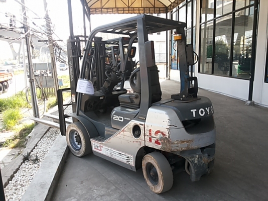 ขาย! รถโฟคลิฟท์(LPG)นำเข้า มือสอง TOYOTA / 02-8FGL20 / 10131 / ปี2006 / 10012ชม / ขนาด2ตัน